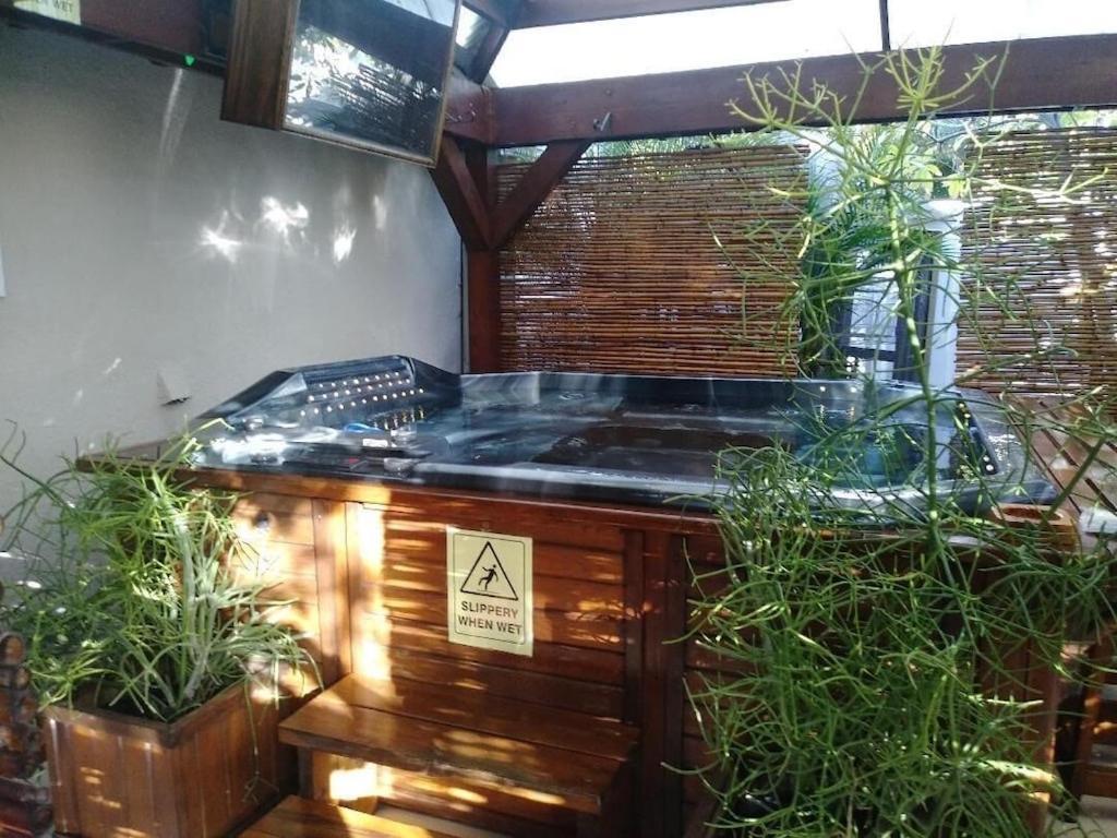 Tampa Bay Beautiful Apartment And Private Jacuzzi Экстерьер фото